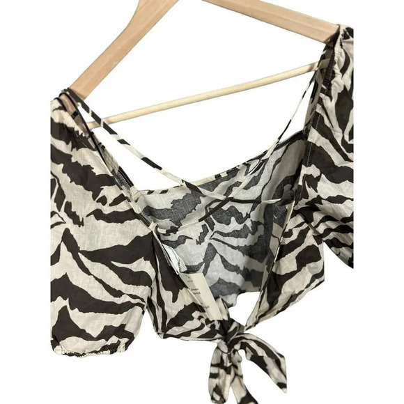 NWT H&M Linen Blend Crop Blouse Light Beige/Zebra Print Size Small Women’s - Picture 5 of 8